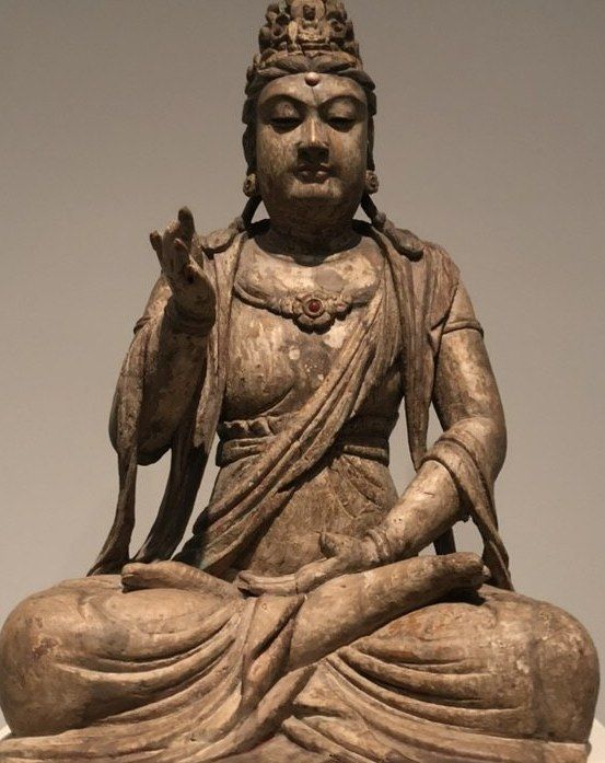 Bodhisattva Avalokiteshvara (Guanyin). Possibly Northern Song dynasty (960–1127), late 10th–early 11th century.